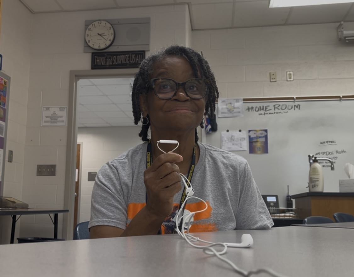 Robin DeShazo provides words of wisdom to Wiss Nation 

