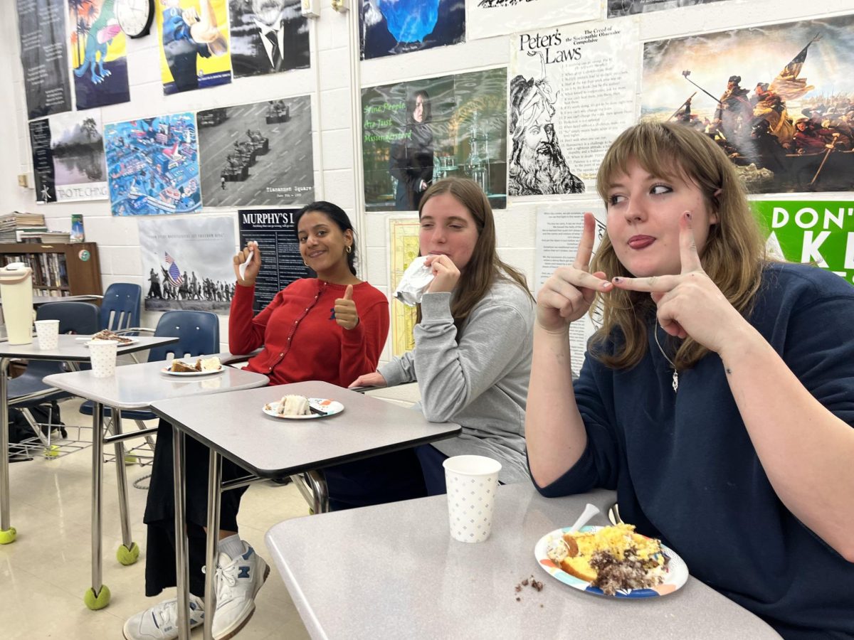 AP Gov students casually enjoy cake with a side of politics 